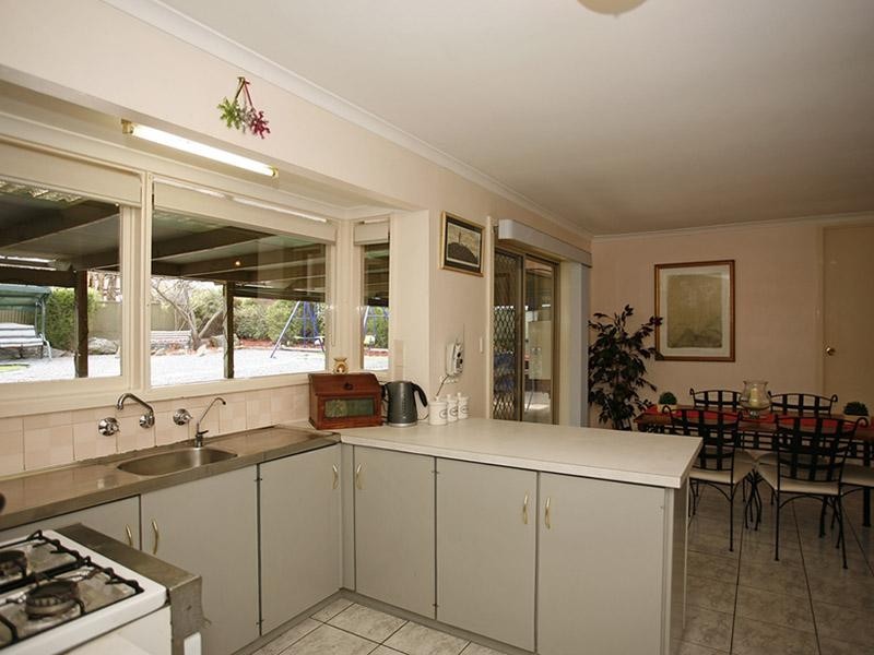 72 De Sassenay Crescent, Modbury Heights SA 5092