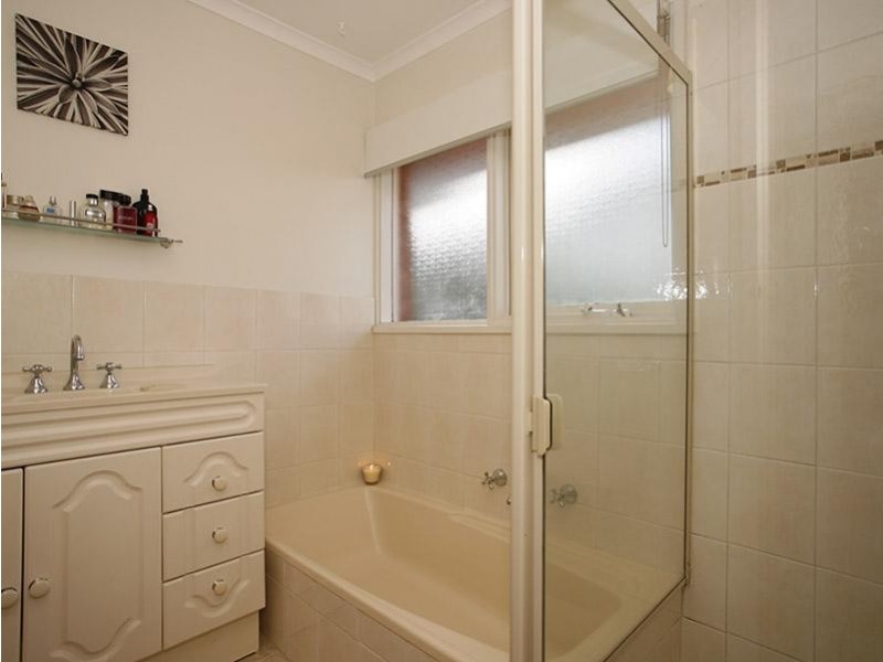 72 De Sassenay Crescent, Modbury Heights SA 5092