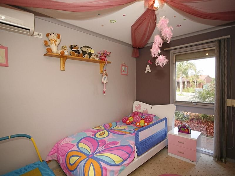 72 De Sassenay Crescent, Modbury Heights SA 5092