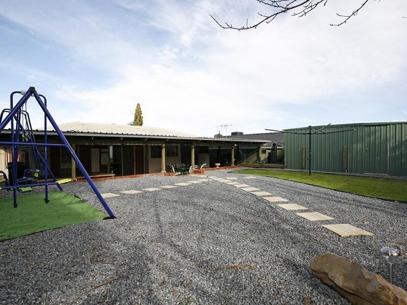 72 De Sassenay Crescent, Modbury Heights SA 5092