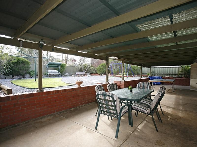 72 De Sassenay Crescent, Modbury Heights SA 5092