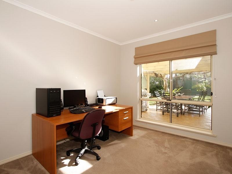 3 DEBENHAM COURT, Greenwith SA 5125