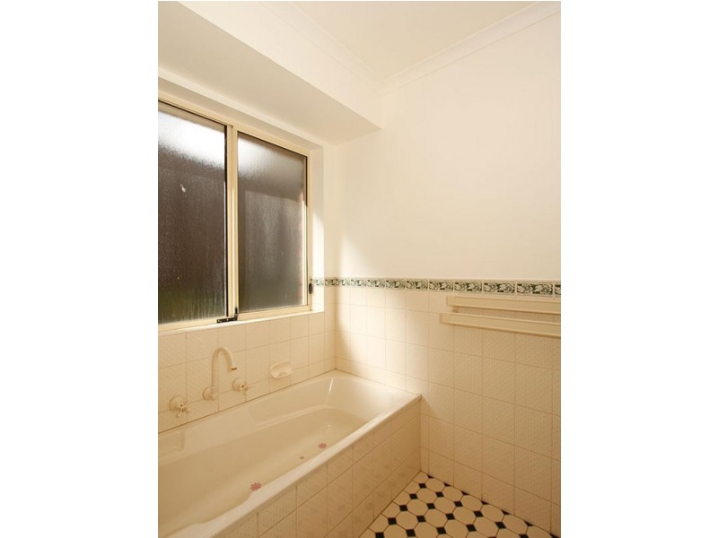 3 DEBENHAM COURT, Greenwith SA 5125