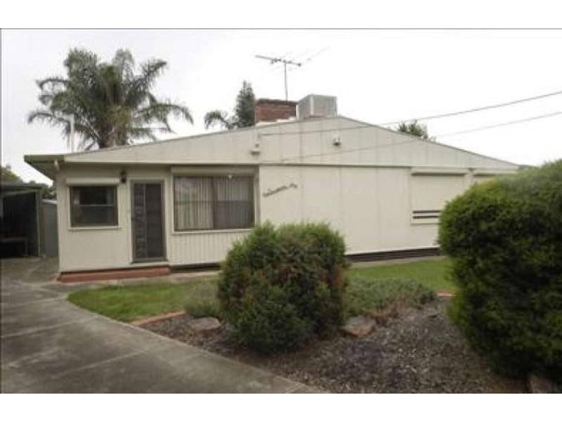 13 Leander Cres, Greenacres SA 5086