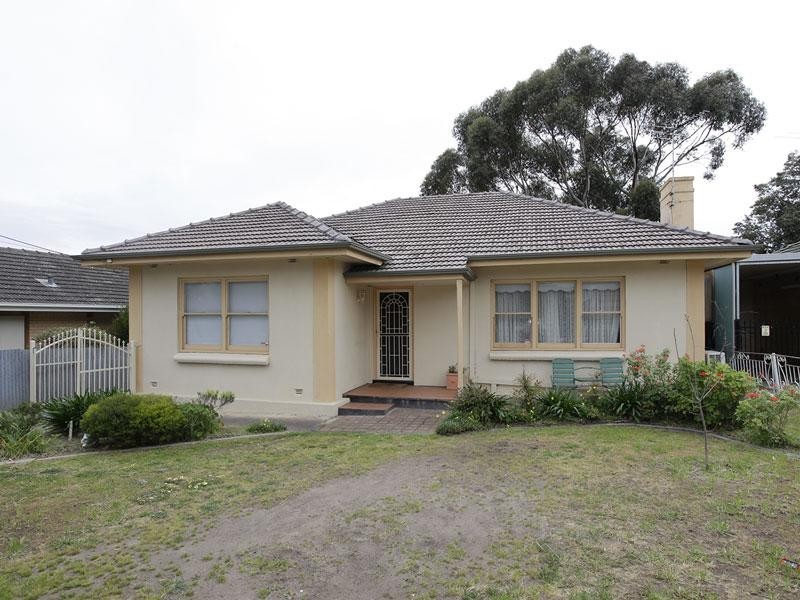 12 Walton Avenue, Clearview SA 5085