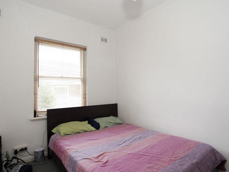 12 Walton Avenue, Clearview SA 5085