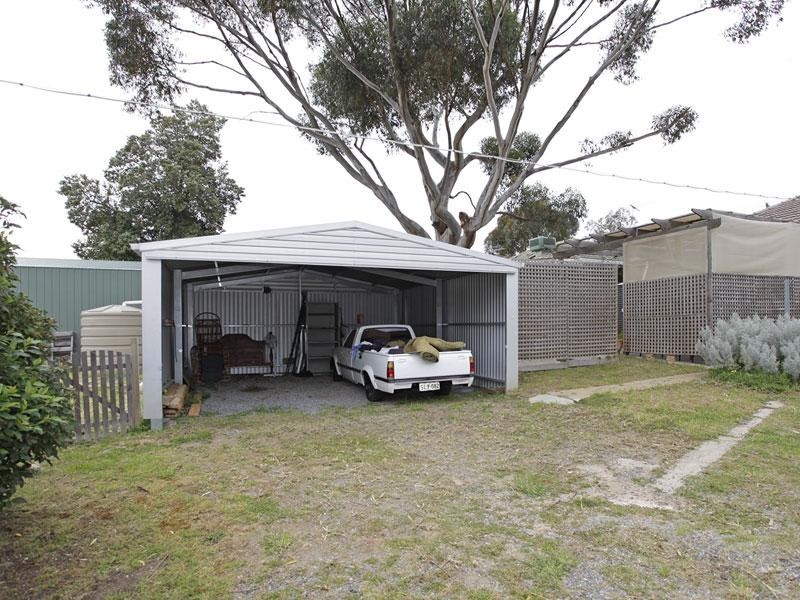 12 Walton Avenue, Clearview SA 5085