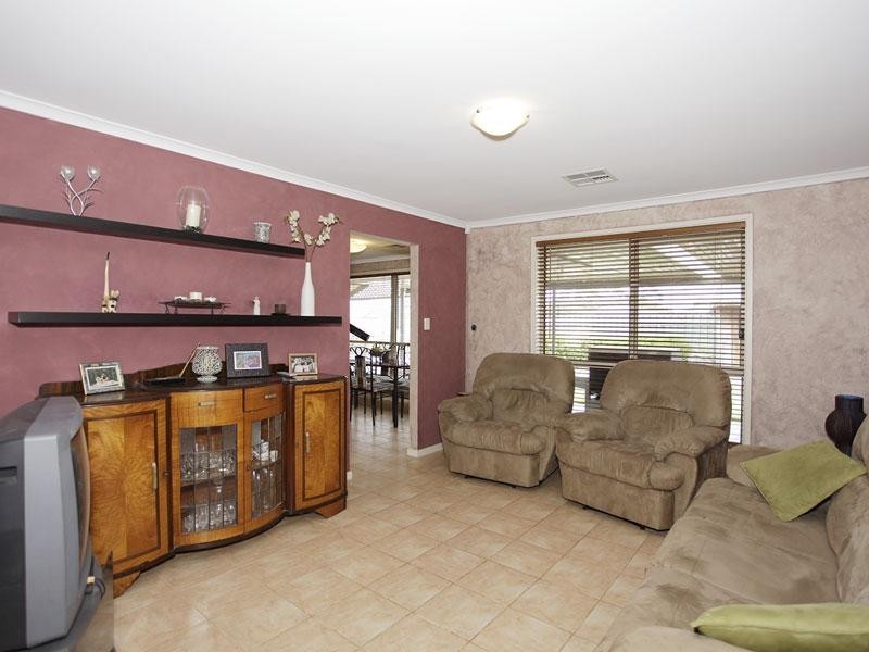 23 Slate Crt, Walkley Heights SA 5098