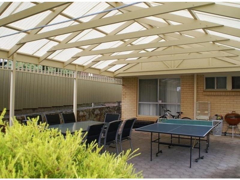 18 Greenbank Rd, Athelstone SA 5076