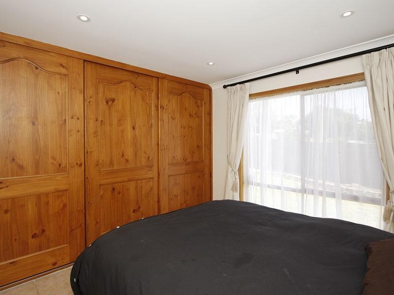 194 Maxwell Rd, Para Hills SA 5096