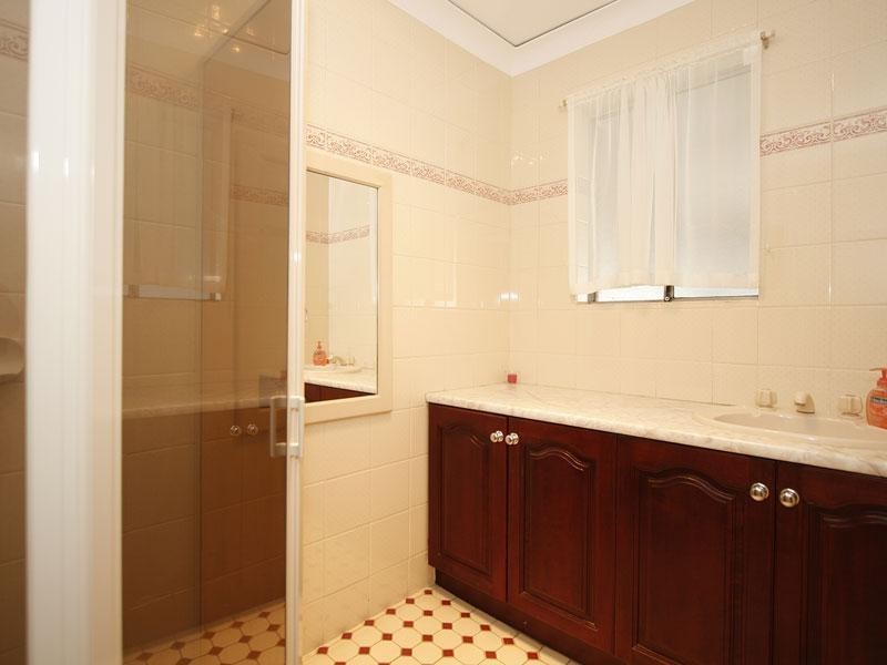 194 Maxwell Rd, Para Hills SA 5096