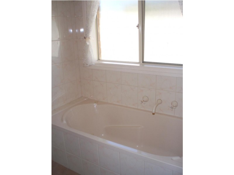 40 Bristol Tce, Oakden SA 5086