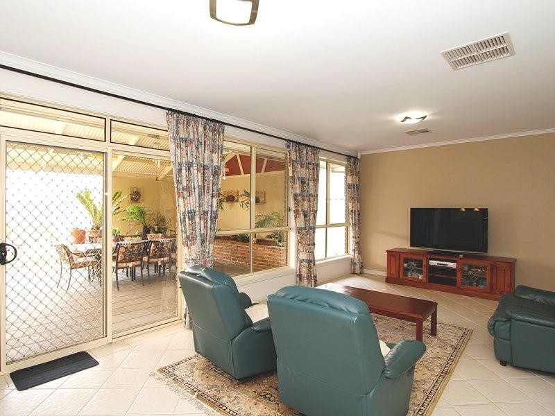 5 Empress Court, Mawson Lakes SA 5095