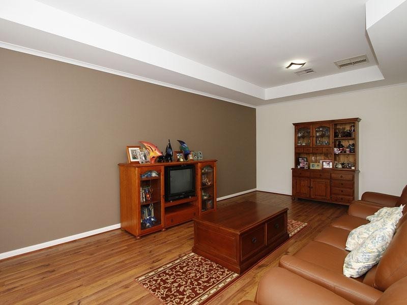 5 Empress Court, Mawson Lakes SA 5095