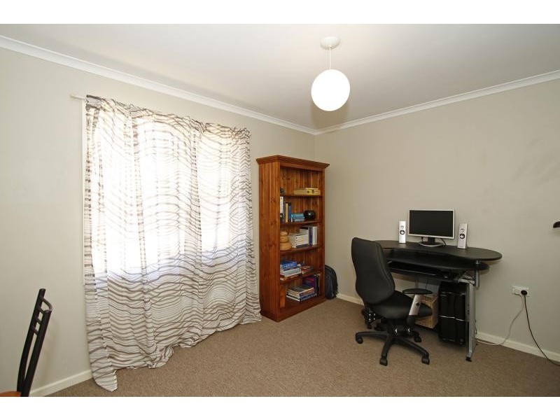 102 Amsterdam Crs, Salisbury Downs SA 5108