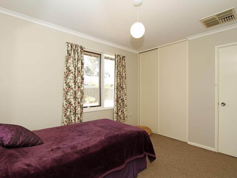 102 Amsterdam Crs, Salisbury Downs SA 5108