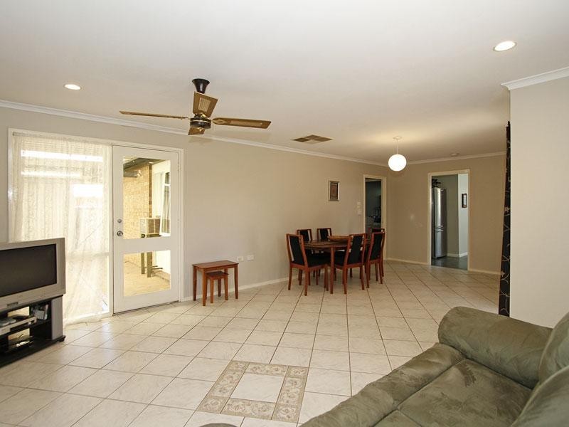 102 Amsterdam Crs, Salisbury Downs SA 5108