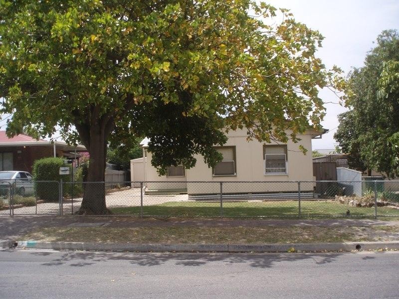 16 Fleet Ave, Hillcrest SA 5086