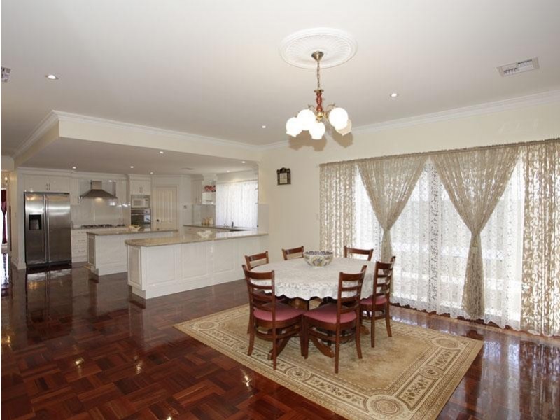 38 Jackaroo Cres, Walkley Heights SA 5098