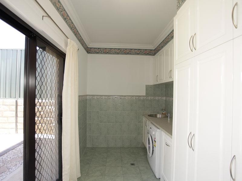 38 Jackaroo Cres, Walkley Heights SA 5098