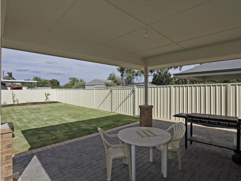 369 Churchill Rd, Kilburn SA 5084