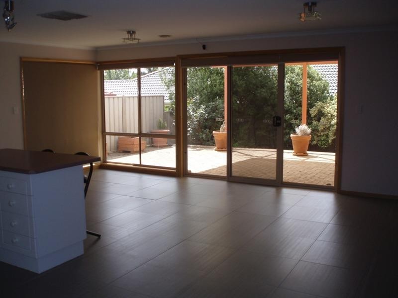 33 Candlebark Grove, Greenwith SA 5125