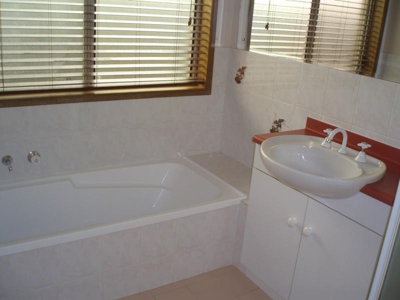 33 Candlebark Grove, Greenwith SA 5125