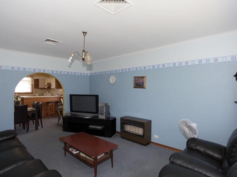 23 Snowdon Ave, Salisbury East SA 5109