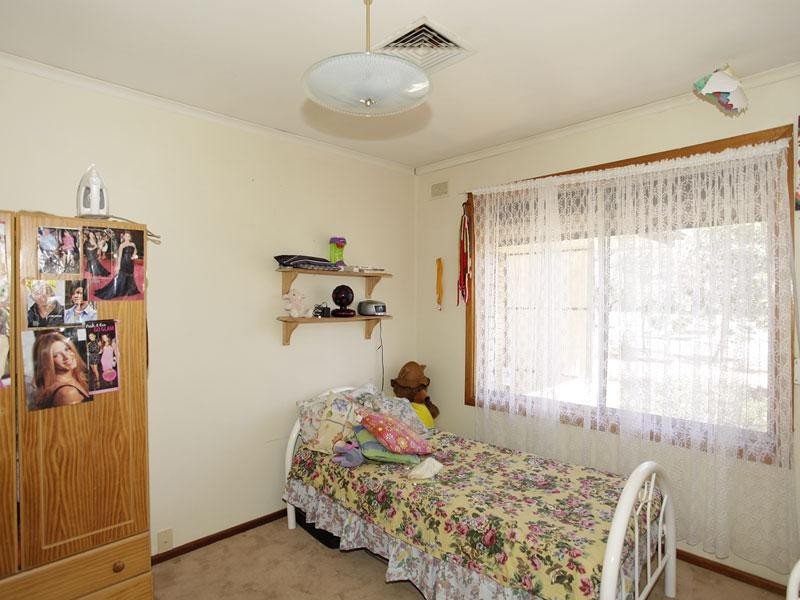 23 Snowdon Ave, Salisbury East SA 5109