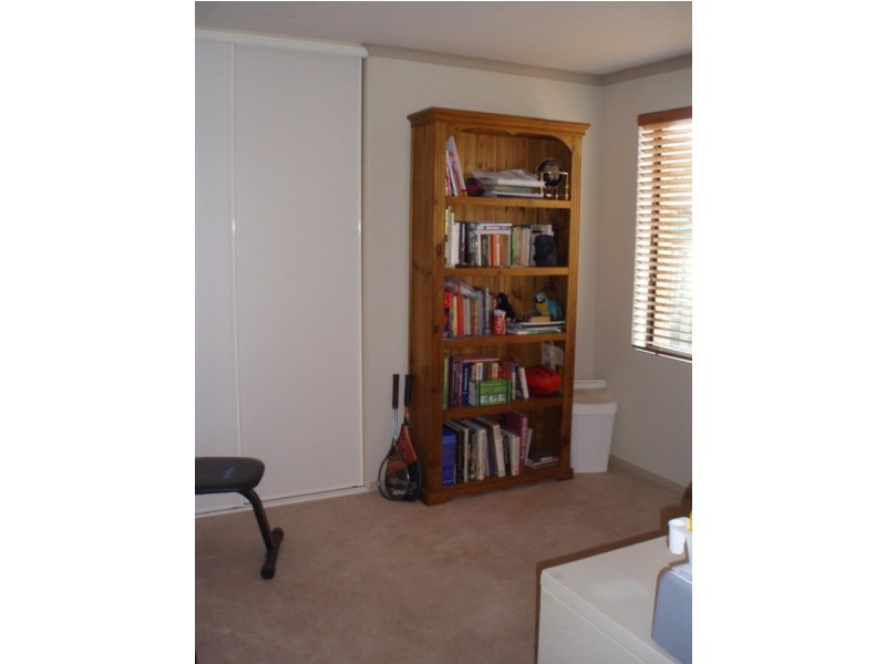 25 Jackaroo Cres, Walkley Heights SA 5098