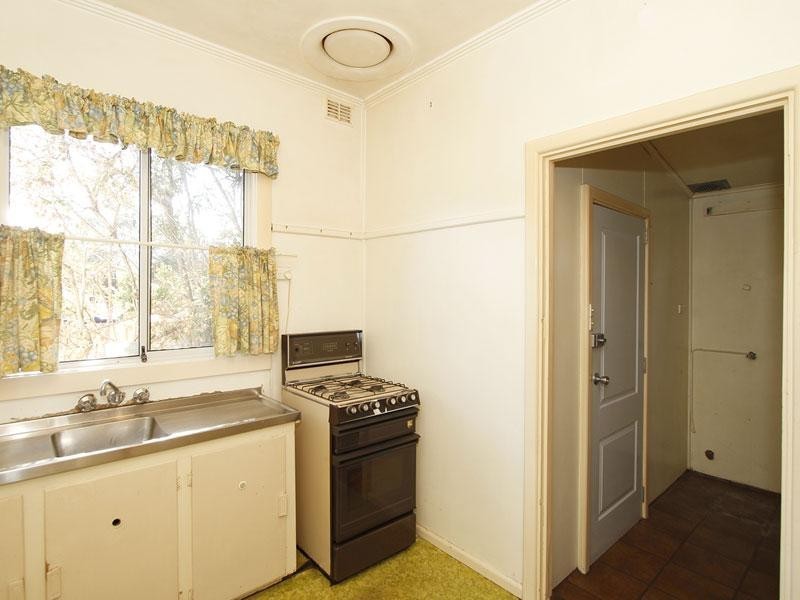 11 Westralia St, Greenacres SA 5086