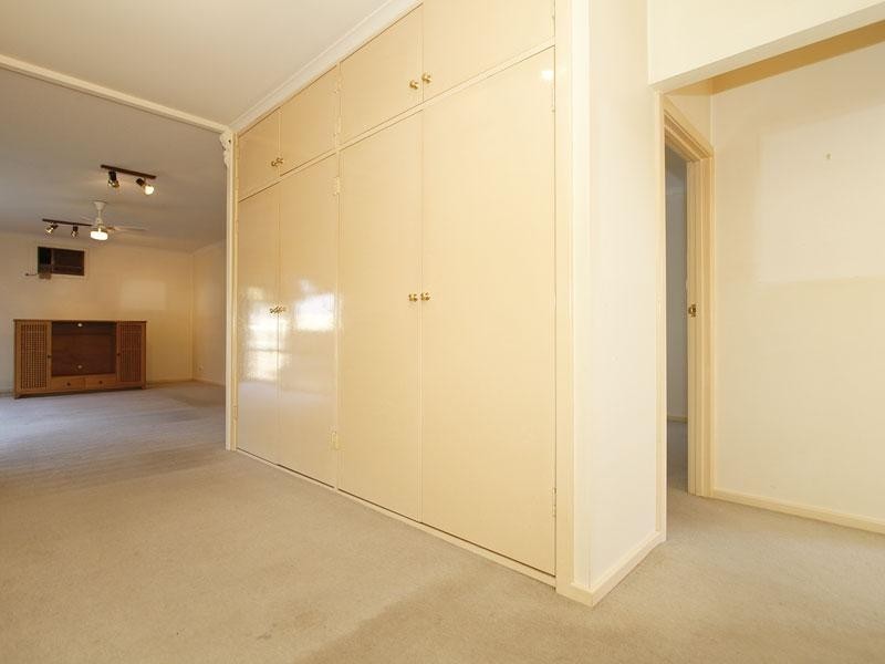 11 Westralia St, Greenacres SA 5086