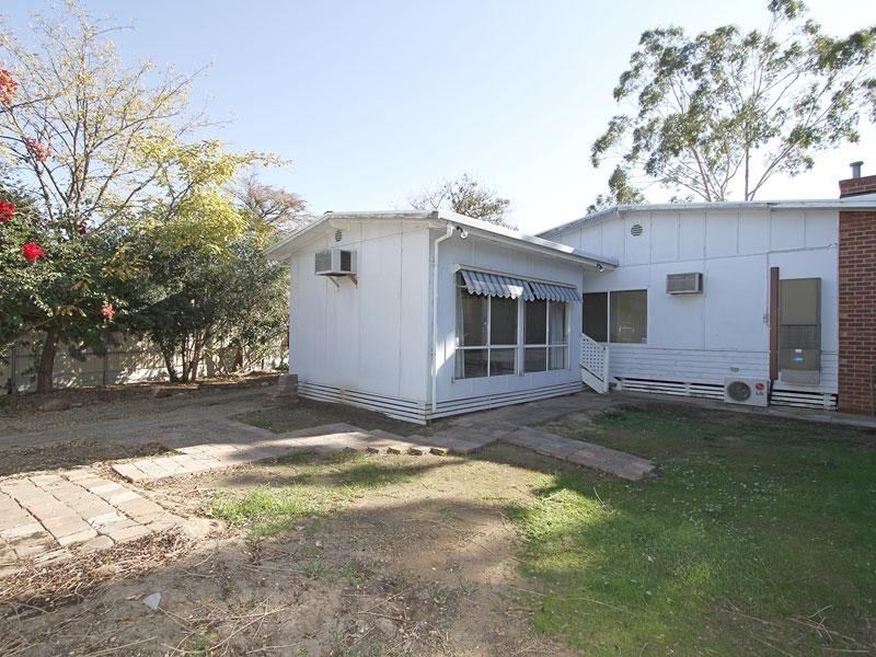 11 Westralia St, Greenacres SA 5086