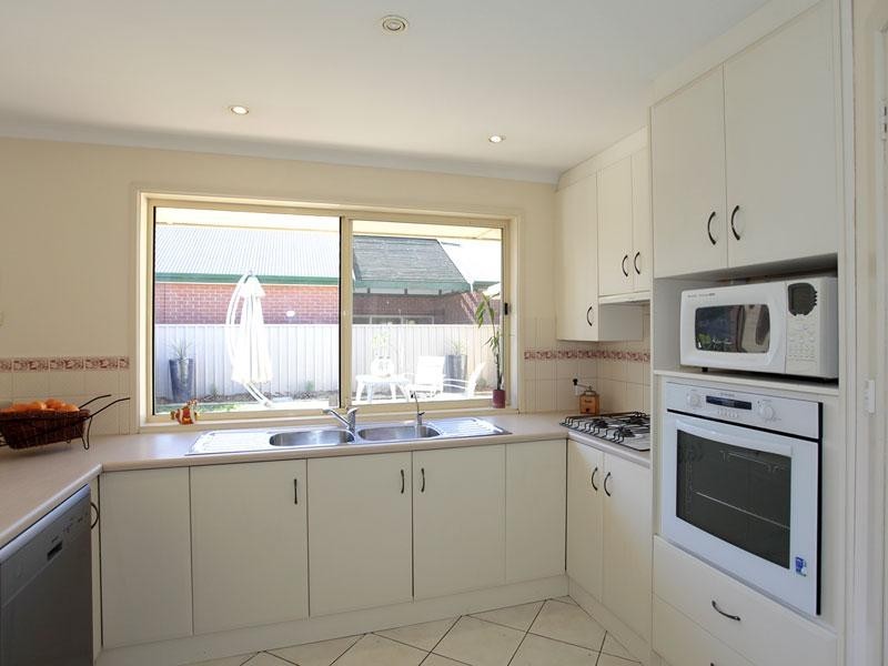 80 Lord Howe Ave, Oakden SA 5086