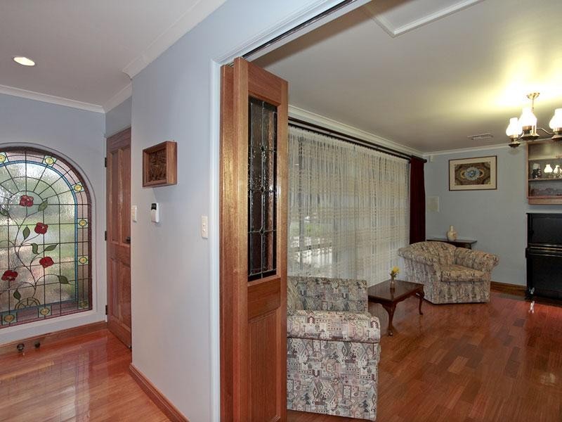 9 Noritake Road, Modbury Heights SA 5092
