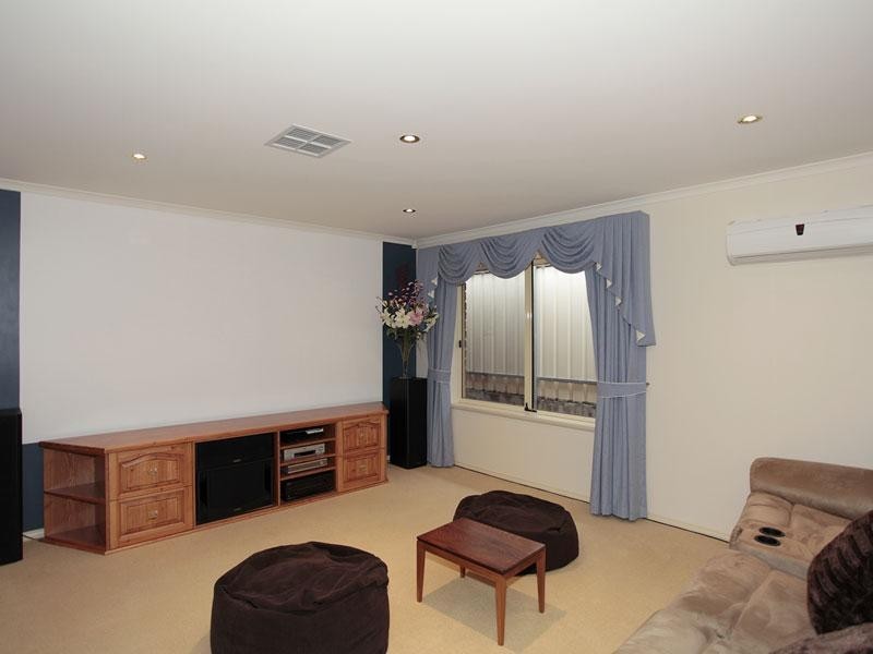 14 River Walk, Walkley Heights SA 5098