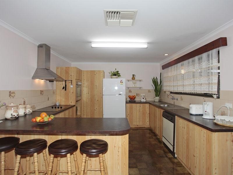 96 The Strand, Brahma Lodge SA 5109