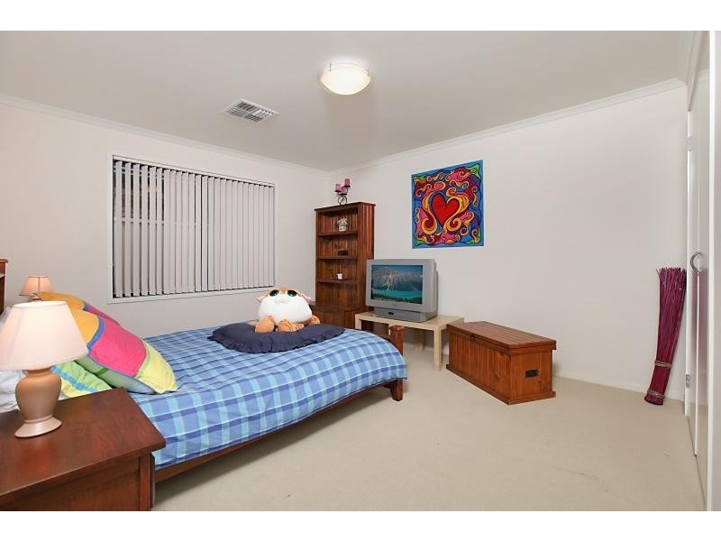 10 Westbourne St, Springbank Waters, Burton SA 5110