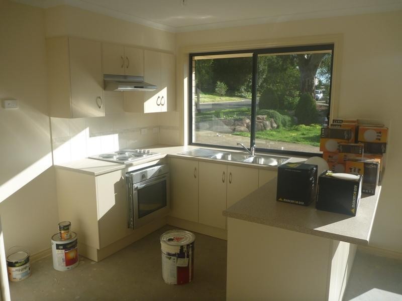 2 Lee Ave, Ridgehaven SA 5097