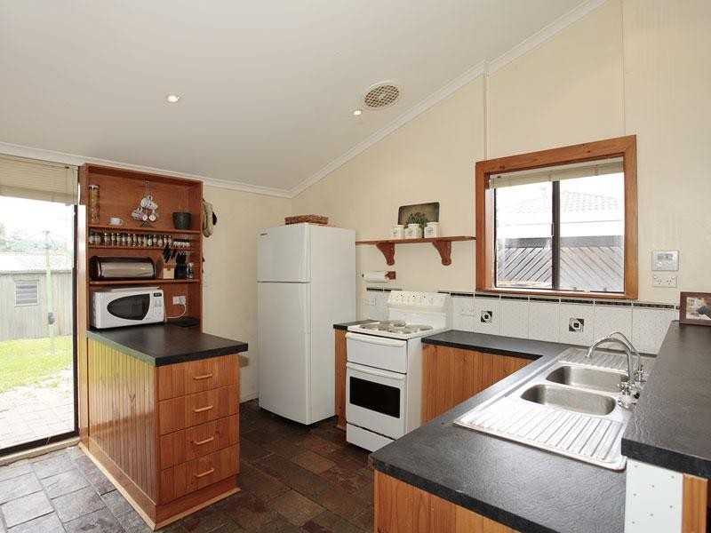 9 Swallow Ave, Modbury Heights SA 5092