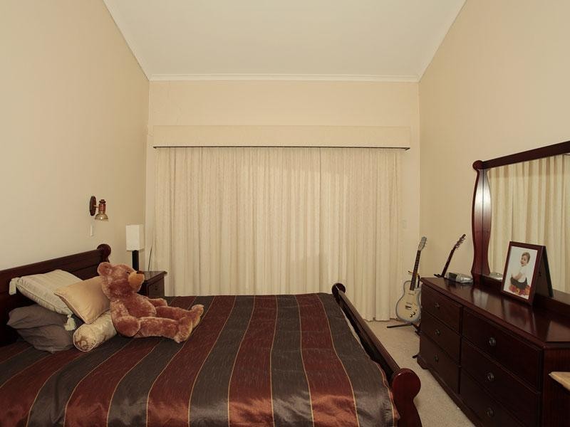 9 Swallow Ave, Modbury Heights SA 5092