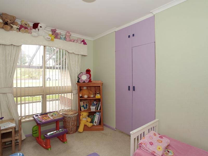 9 Swallow Ave, Modbury Heights SA 5092