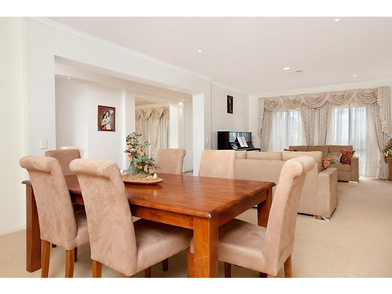 1 Bellevue Cct, Gulfview Heights SA 5096