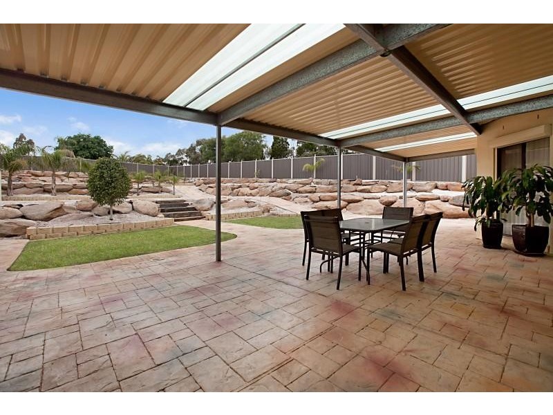 1 Bellevue Cct, Gulfview Heights SA 5096