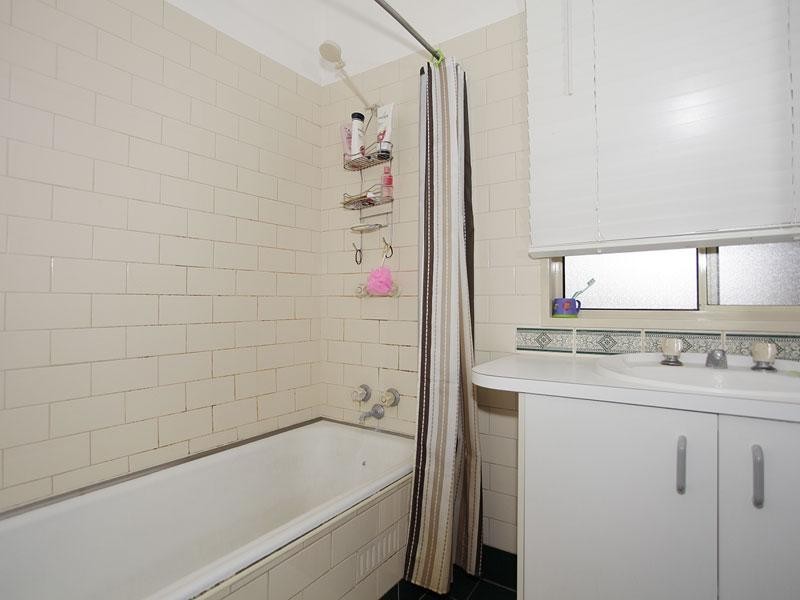 2 Moreton St, Hillcrest SA 5086