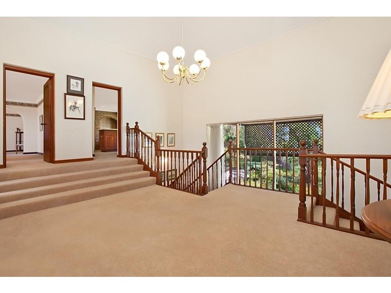 2 Eucalypt Ct, Stonyfell SA 5066