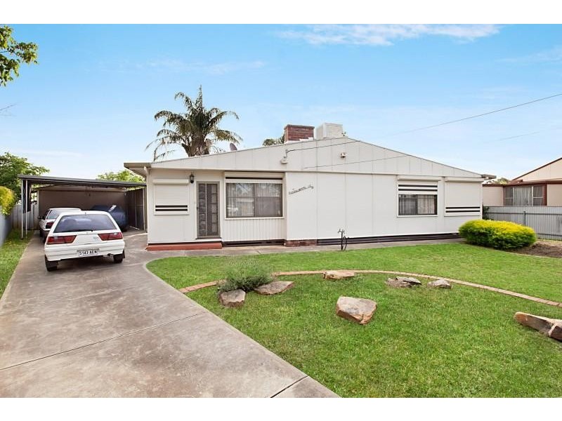 13 Leander Cres, Greenacres SA 5086