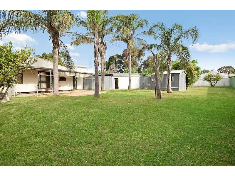 13 Leander Cres, Greenacres SA 5086