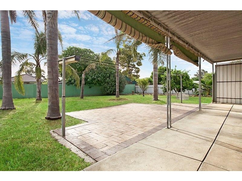 13 Leander Cres, Greenacres SA 5086