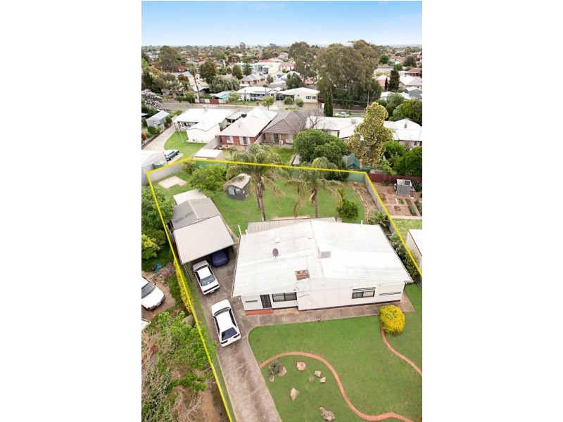 13 Leander Cres, Greenacres SA 5086